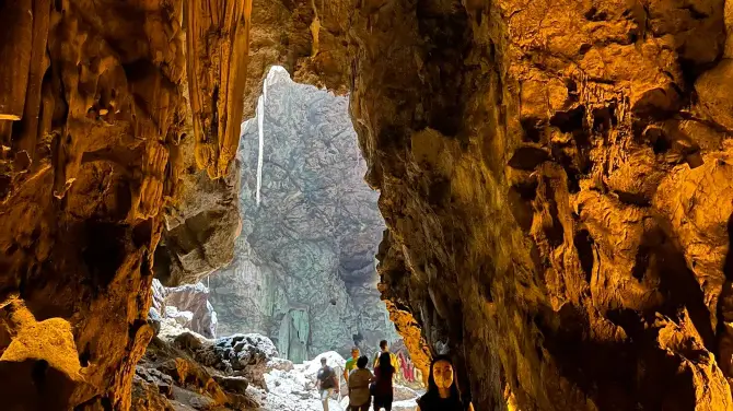 Phetchaburi travel like locals